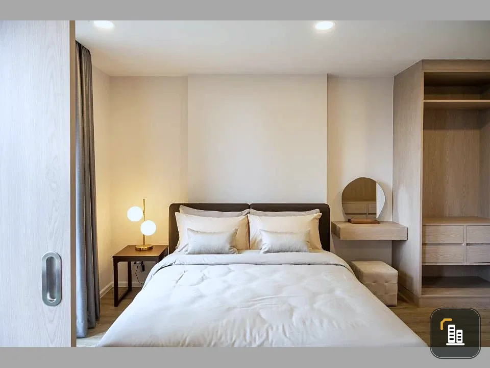 For sale condo The Teak Sathorn-Lumpini, spacious room, plenty of usable space, great price, come and reserve now.