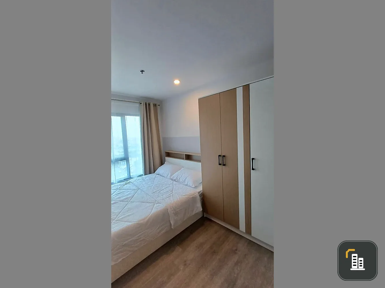For rent: Regent Home Wutthakat, 28th floor, room with a great view, separated bedroom, good kitchen. You'll regret it if you miss it.