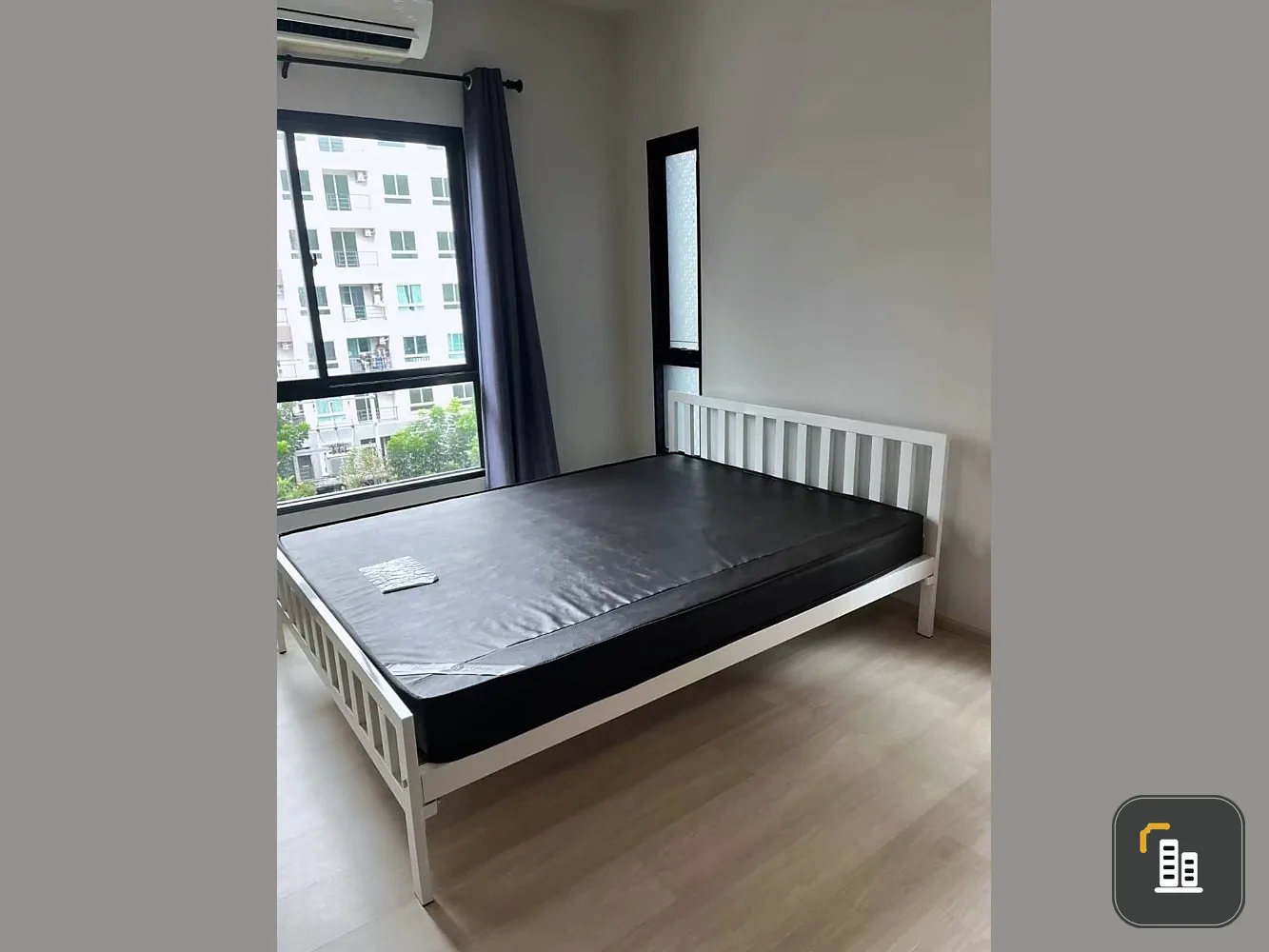 For sale: UNIO Ramkhamhaeng - Serithai, 5th floor, corner room, pool view, fully furnished, reserve now.