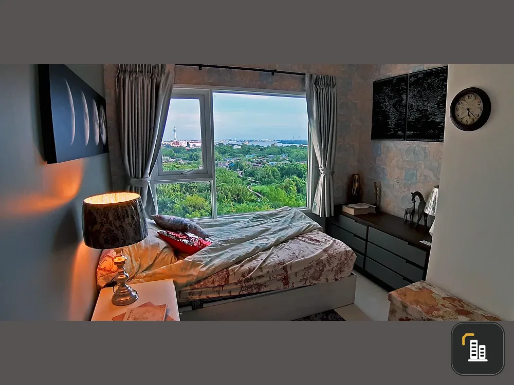For rent Aspire Erawan, the most beautifully decorated room, 260 degree view like this, there is only one room on each floor, very rare.