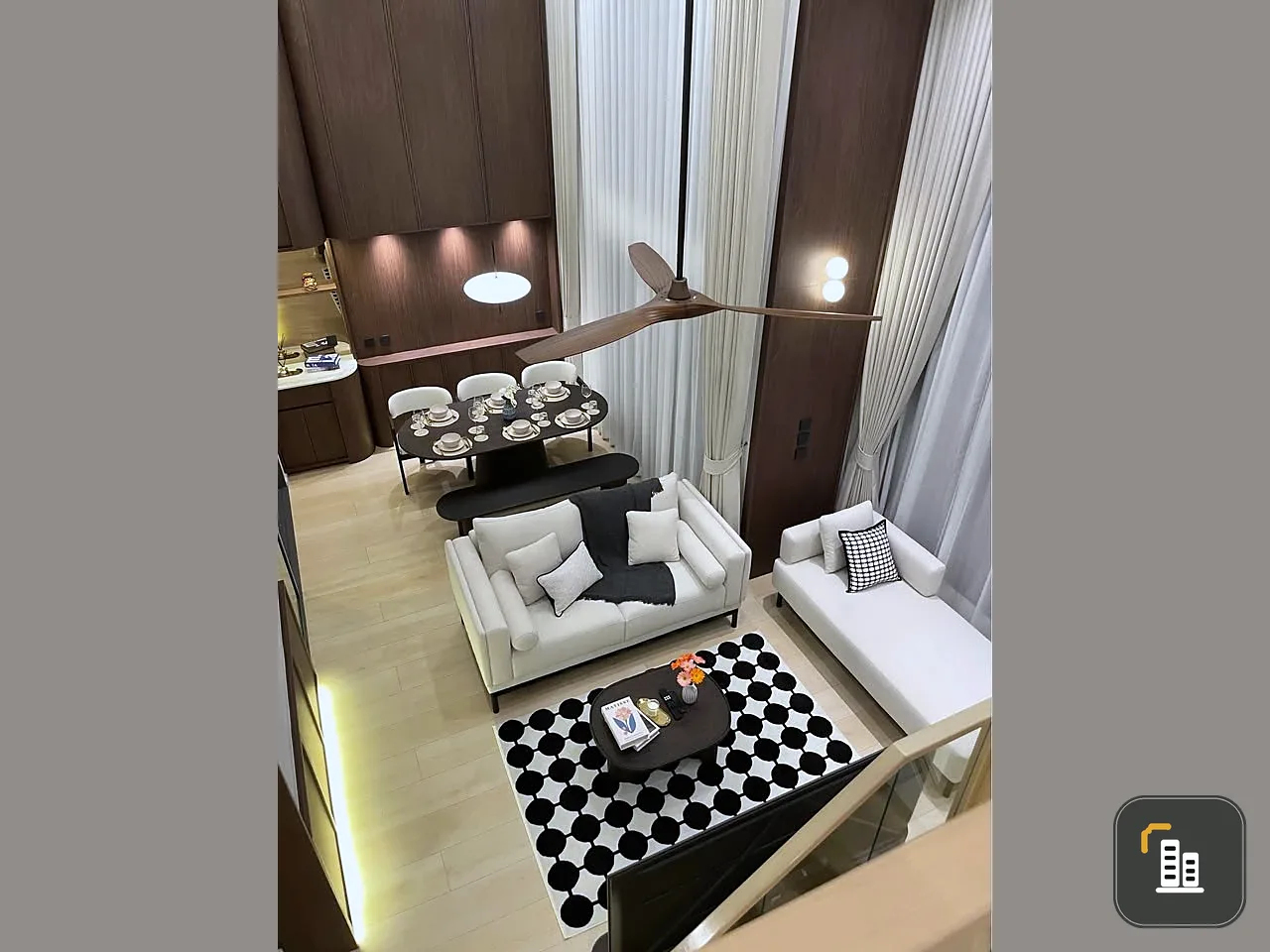 For rent: Life Rama 4 - Asoke, spacious room, plenty of usable space, fully furnished, all in one place. Don't miss out, you'll regret it.