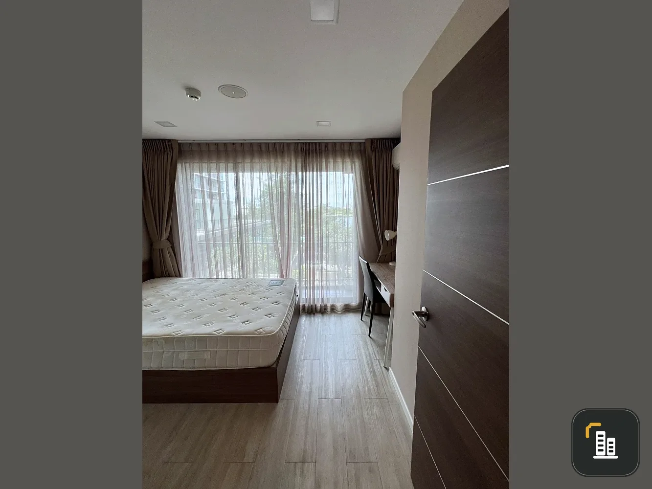 Condo for rent: Atmoz Lat Phrao 71. Large room, comfortable living, lots of usable space, great price. Hurry and reserve now. Don't miss out!