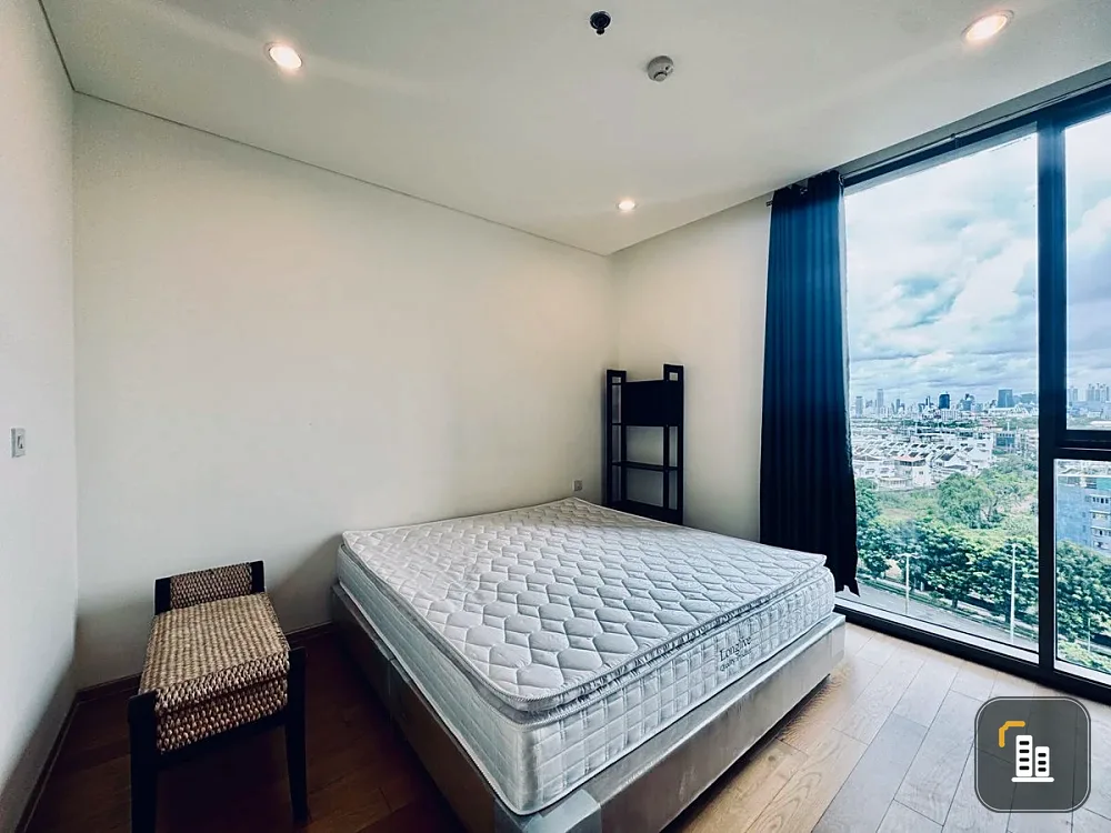 For rent: The Breeze Narathiwas, 9th floor, Chao Phraya River view, fully furnished, nice to live in, reserve now, hurry!