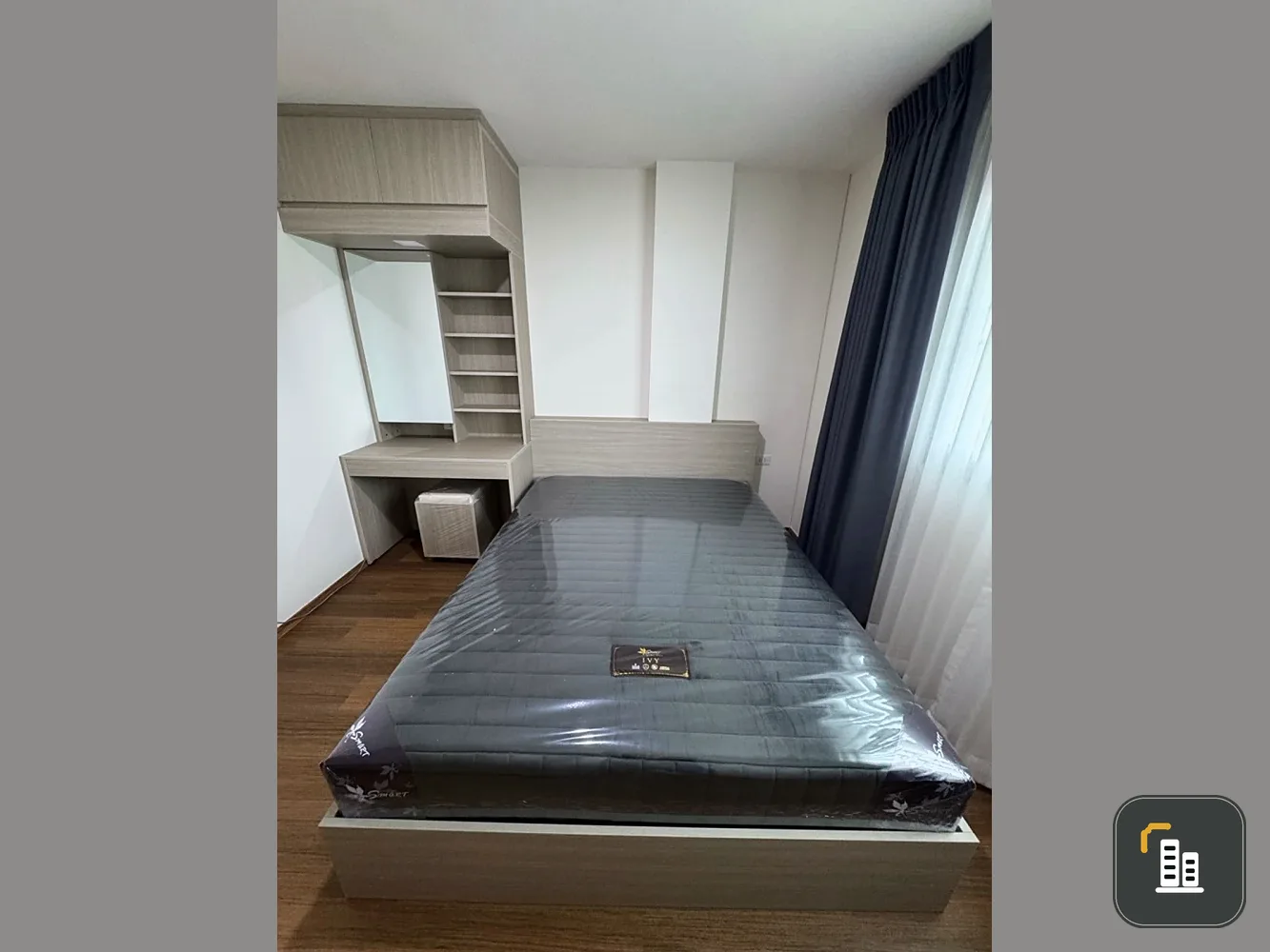 For rent: Lumpini Condotown Ekachai 48, 3rd floor, pool view, beautiful room, fully furnished, interested, reserve now.