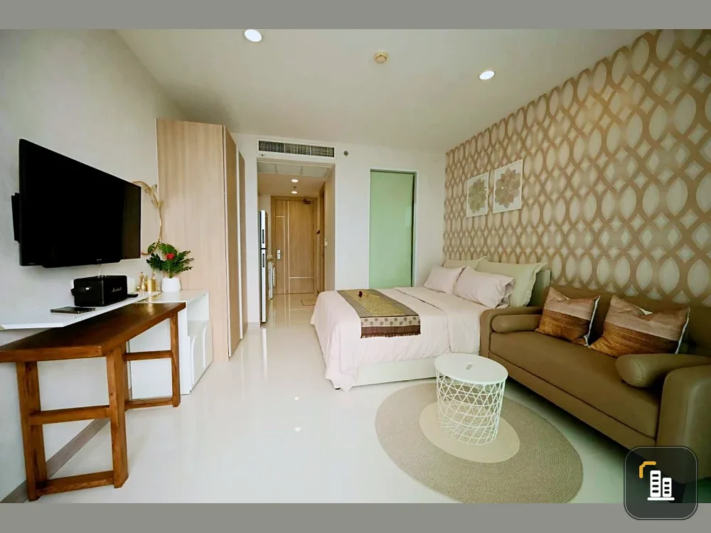 For sale or rent: The Riviera Wong Amat Beach, studio room, decorated in a cool theme, with beautiful wallpaper, beautiful view, don't miss it!