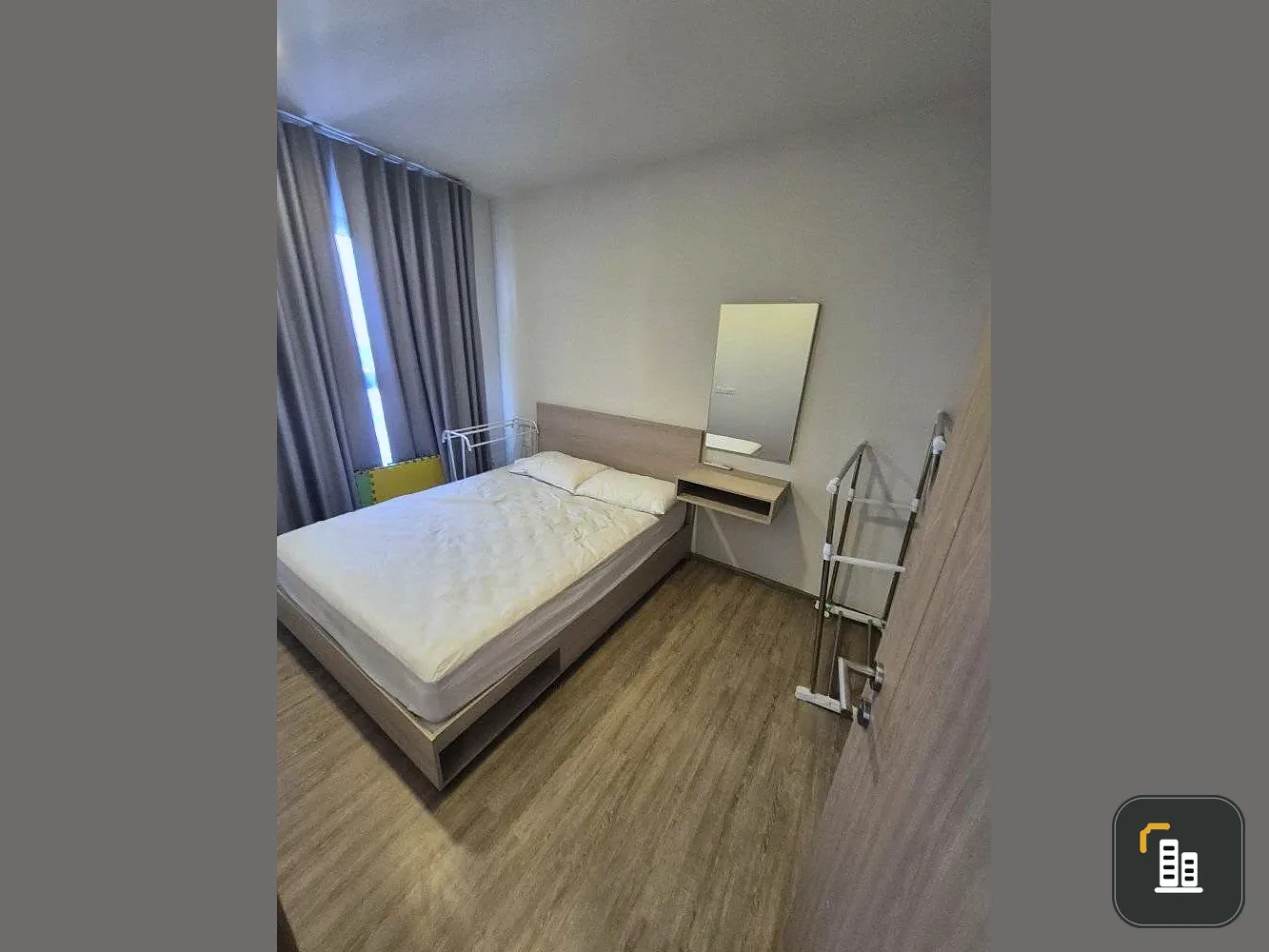 For rent: Nia by Sansiri, spacious room, 18th floor, high view, fully furnished, appliances included, just bring your suitcase and move in.