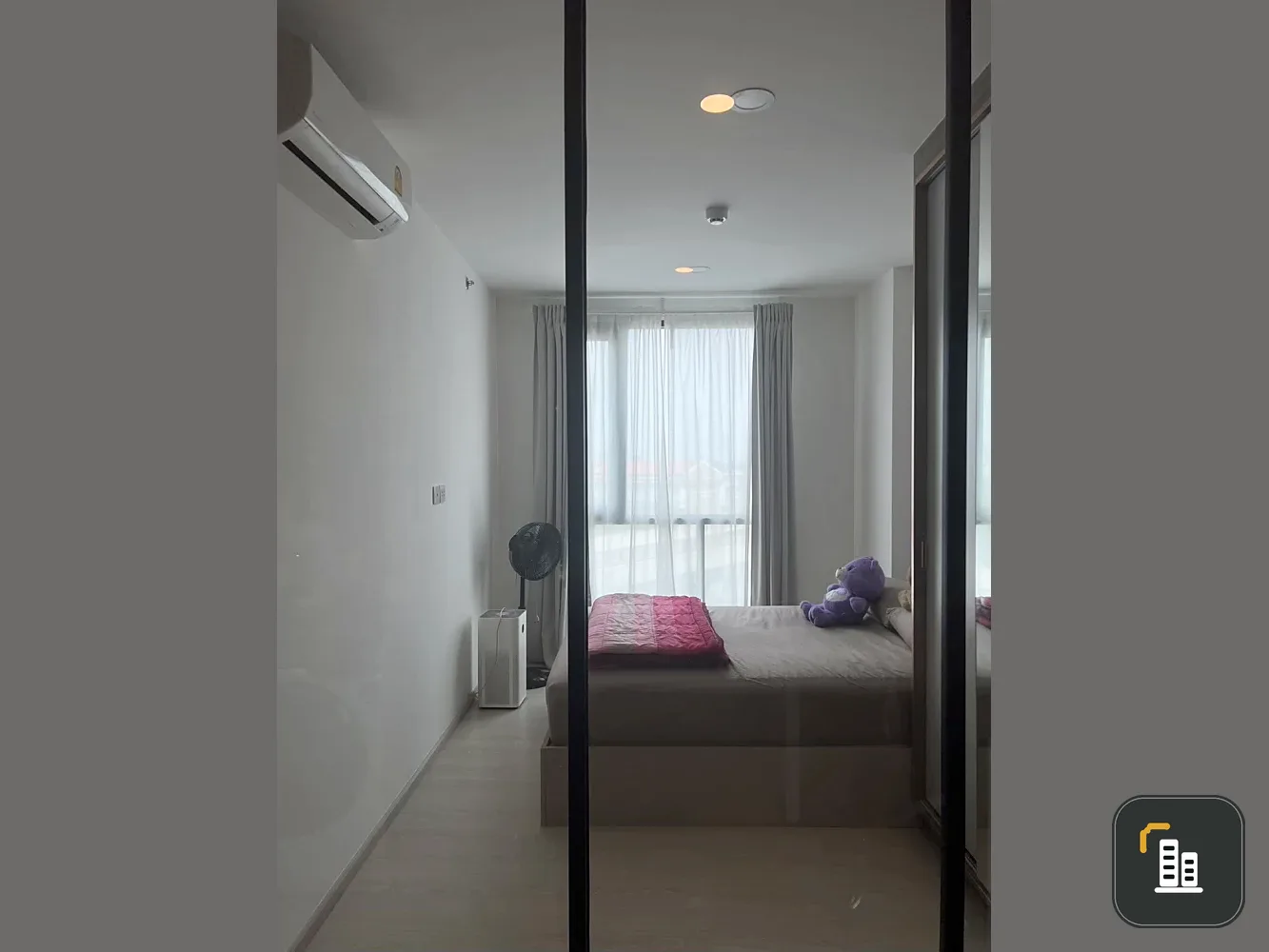 Knightsbridge Phaholyothin-Interchange for sale, 1 bedroom, 1 bathroom, plenty of living space, full amenities, good location, reserve now!