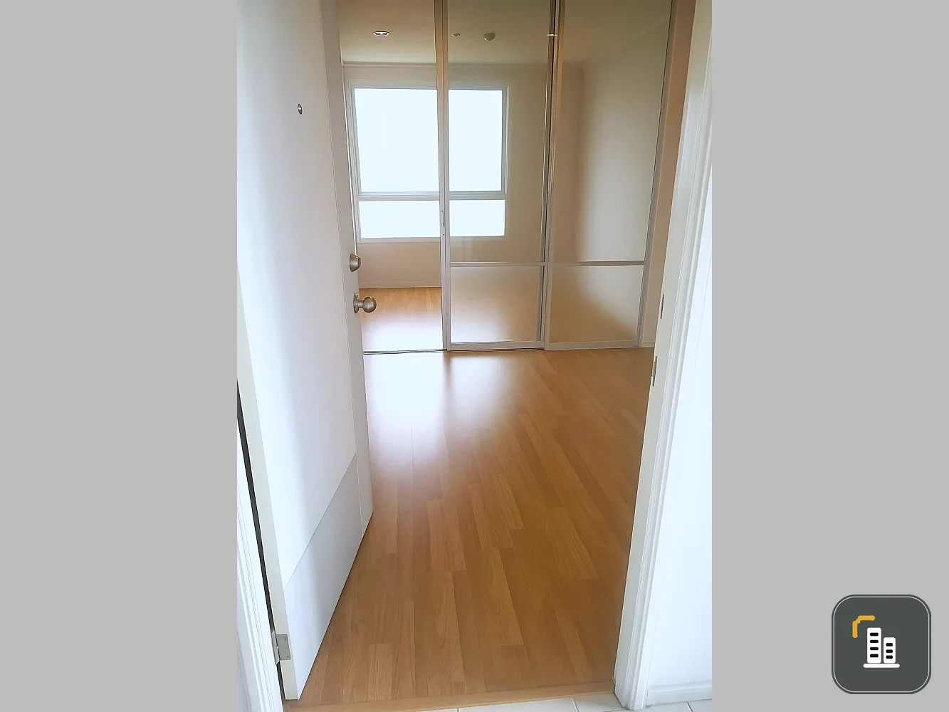 For sale: Lumpini Place Borom Ratchachonni–Pinklao, fully furnished room with all amenities. Reserve now, don't miss out!!!
