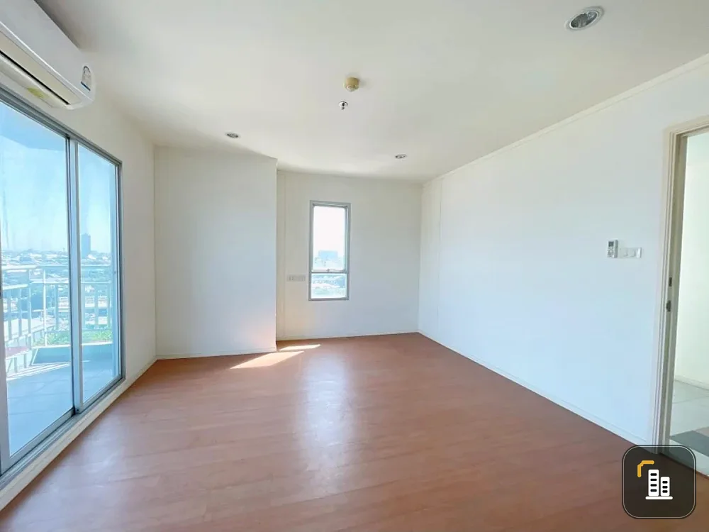 For sale: Lumpini Park Rattanathibet-Ngamwongwan, 10th floor, corner room. Interested in buying? Urgent!