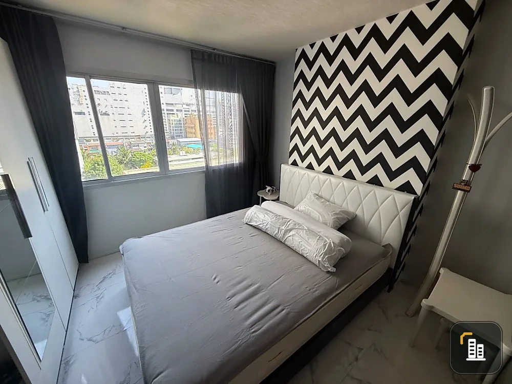 Condo for sale, One X Sathorn-Narathiwat. Check out the great price!