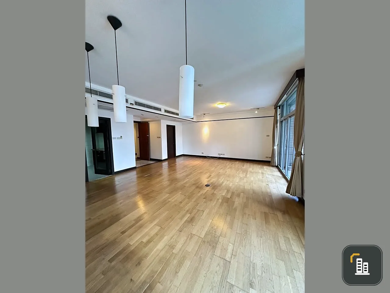 All Season Mansion for sale, Rare Item! Spectacular view, spacious apartment on Witthayu Road, must have!