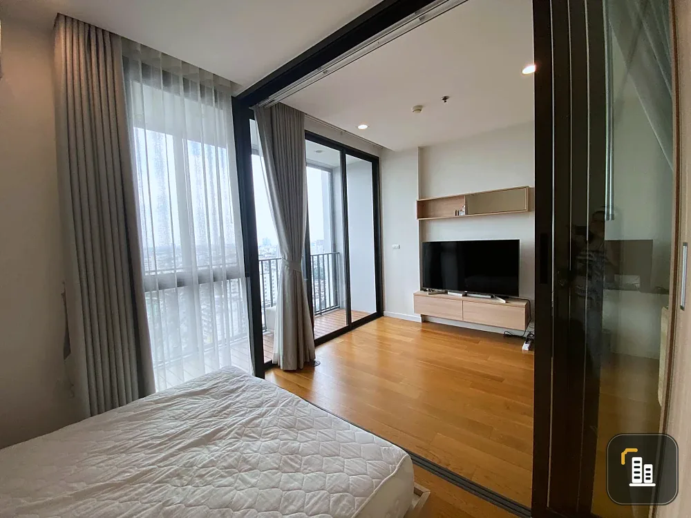 Condo for sale: Bright Wongwian Yai, high floor, ready to move in, fully furnished, spacious and comfortable room. Reserve now!