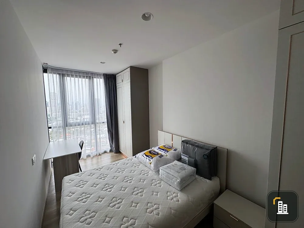 For sale: Oka Haus Sukhumvit 36, 25th floor, fully furnished room. Reserve now, don't miss out!