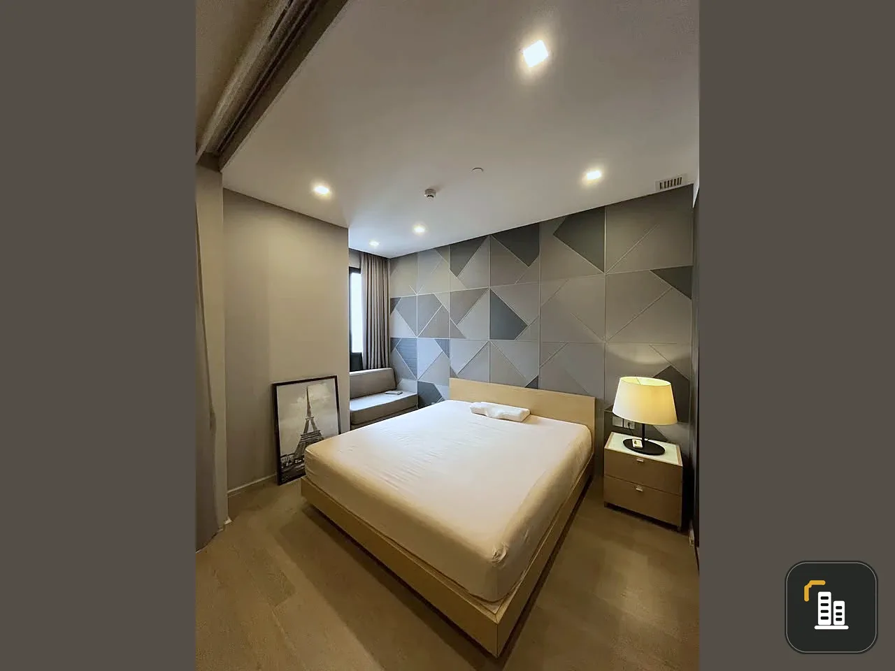 Ashton Asoke for rent, beautifully decorated room, well-built, 44th floor, high view, convenient, complete in one place, come and reserve now.