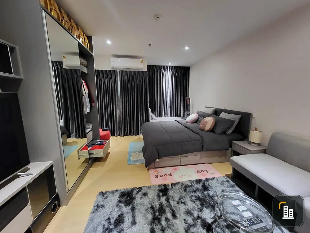 For sale: Supalai Veranda Ramkhamhaeng, Building C, 24th floor, Rajamangala Stadium view, fully furnished, just bring your bags and move in.