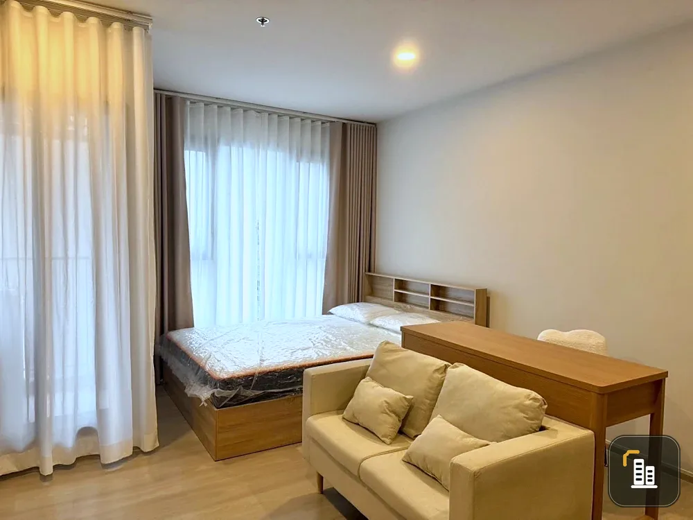 Aspire Onnut Station Studio Room for rent, decorated in a theme tone, comes with complete furniture. Hurry and reserve now!