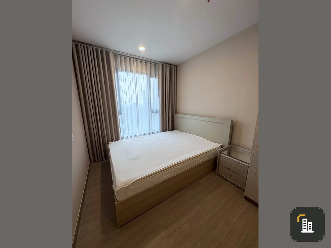 For rent: Aspire Sukhumvit – Rama 4, ready to move in, 8th floor, outside view, open view, south facing, quiet, no blocked view, hurry to reserve.