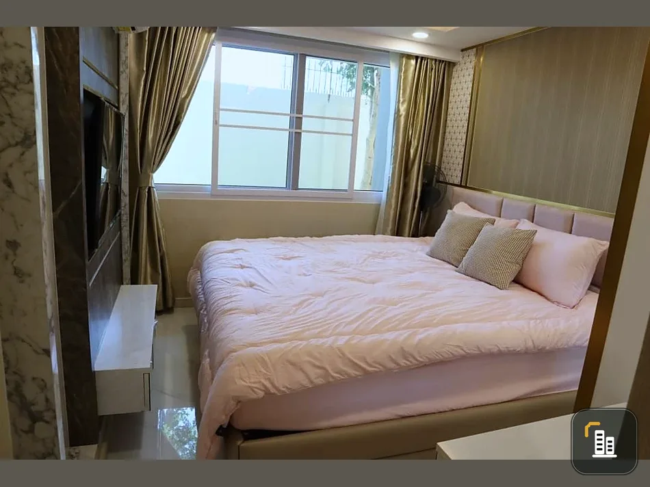 For sale Dusit Grand Park 2, garden view, there are trees behind the room, very shady, very spacious room, first come first served.