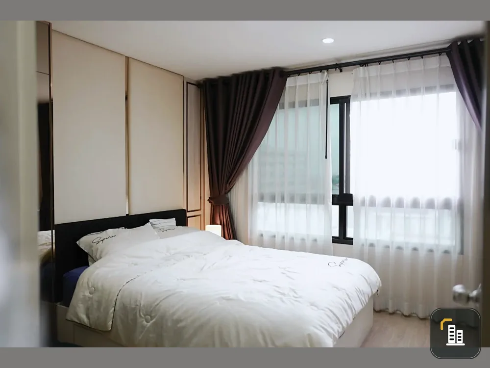 For sale: Icondo Green Space Sukhumvit 77, Phase 1, 7th floor, corner unit, fully furnished with built-in furniture. Reserve now and you won't be disa