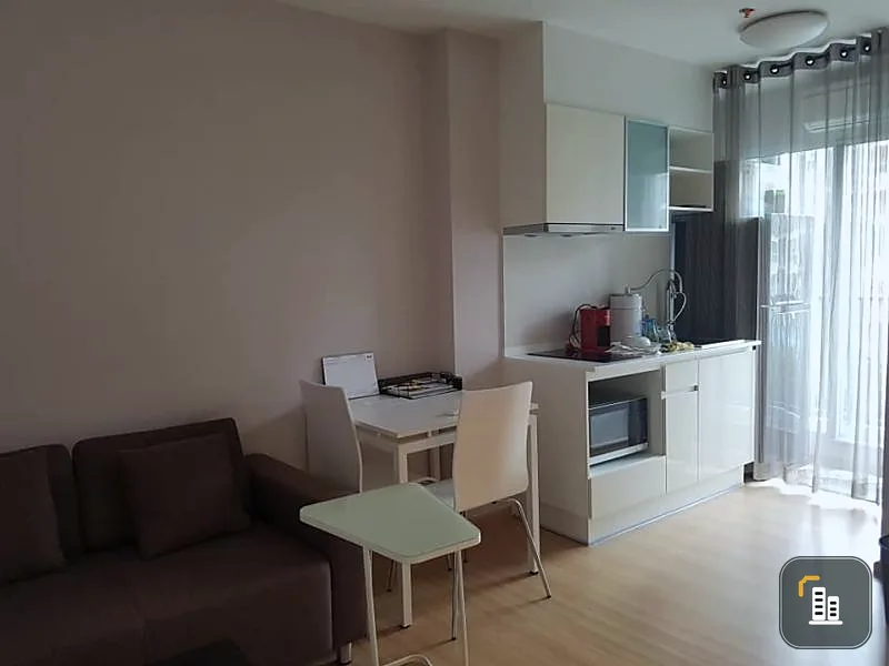 For sale Fuse Sense Bangkae, 1st floor room, pool view fully furnished Ready to move in. Don't miss it. Book now.