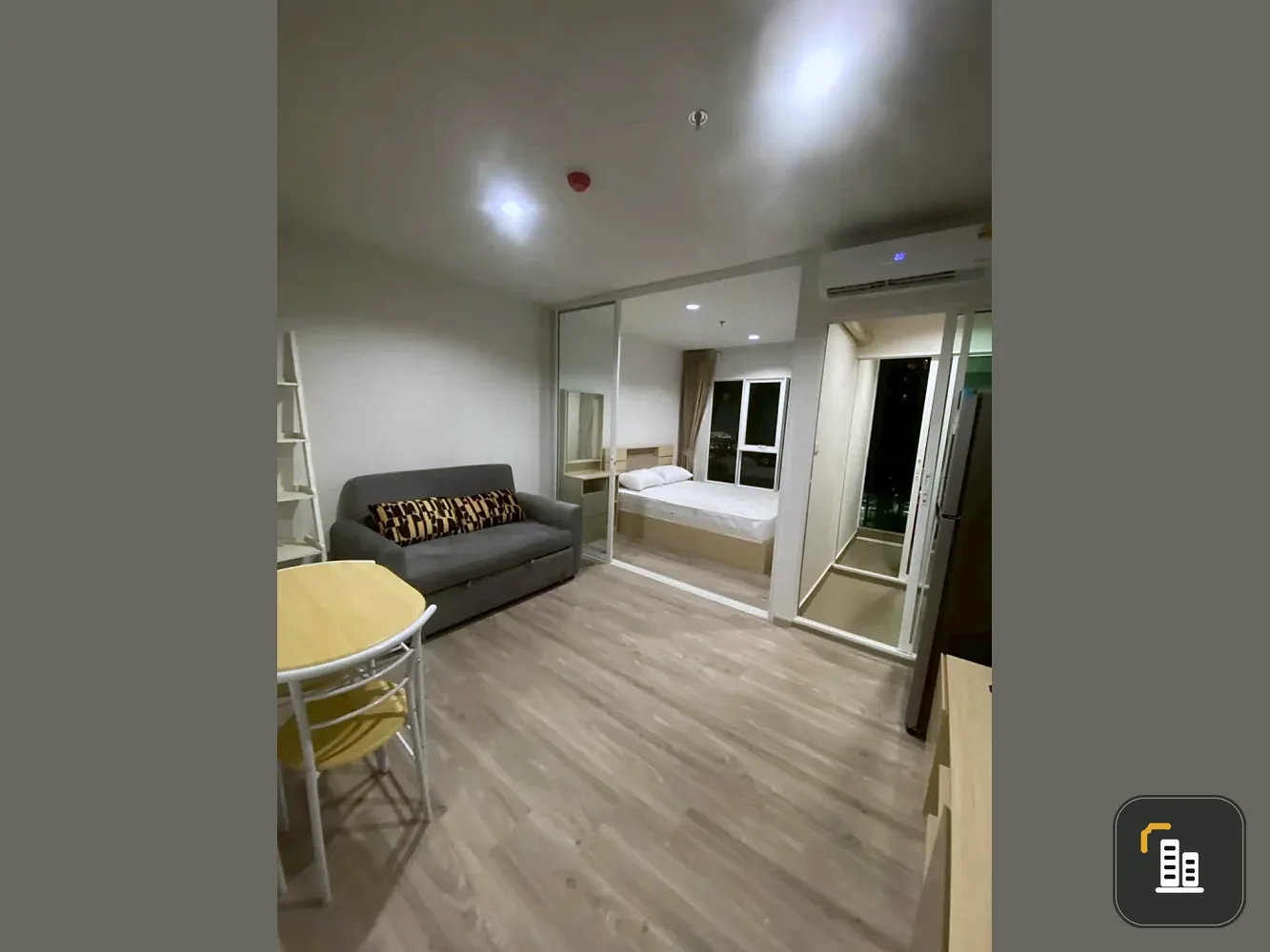 For rent: Regent Home Bangna, 5th floor, fully furnished, ready to move in. Reserve now, don't miss out!