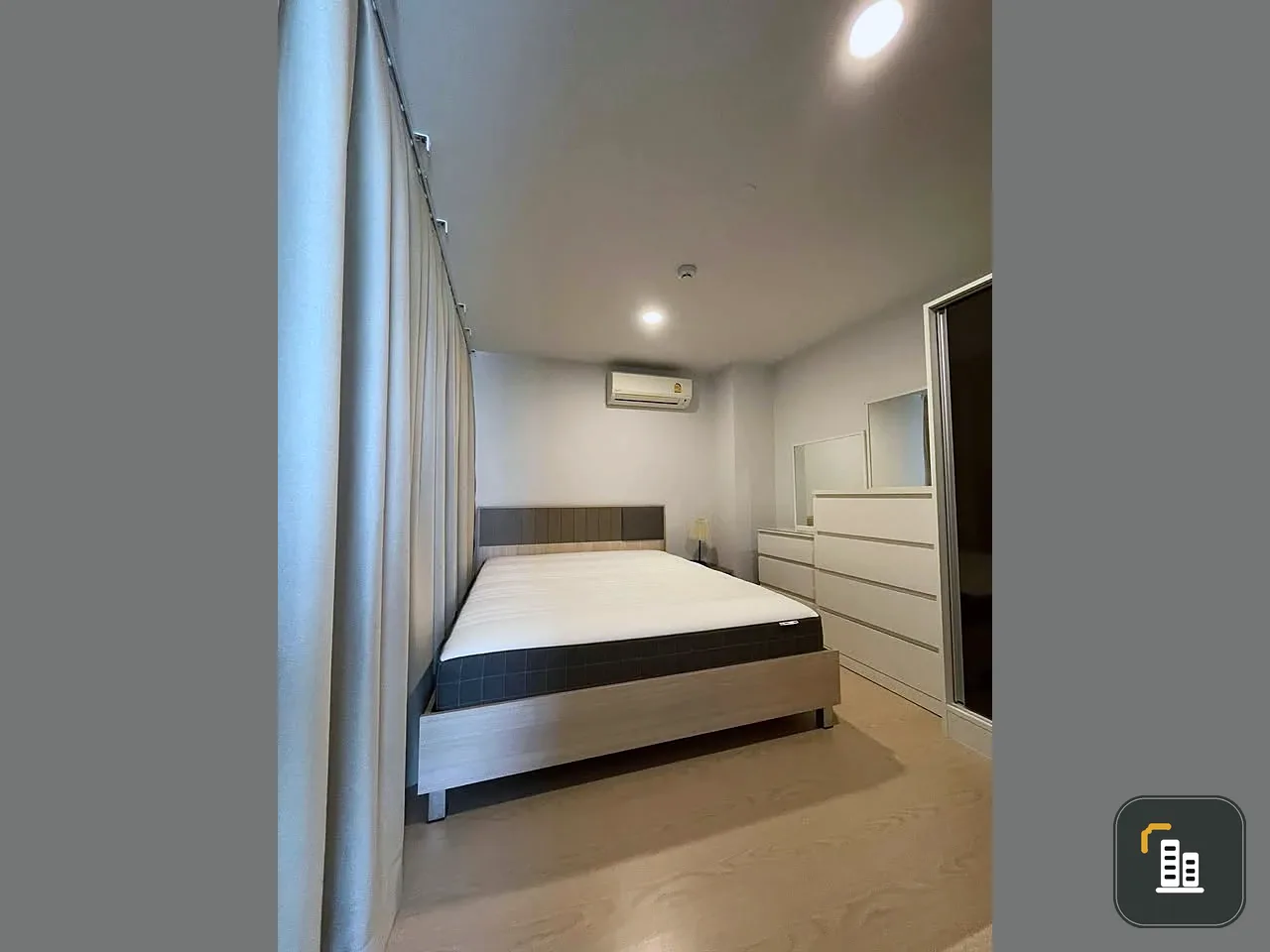 For sale: The Tree Sukhumvit 71-Ekkamai, special room, Loft, 5 meters high, 32nd floor, with electrical appliances, reserve now.