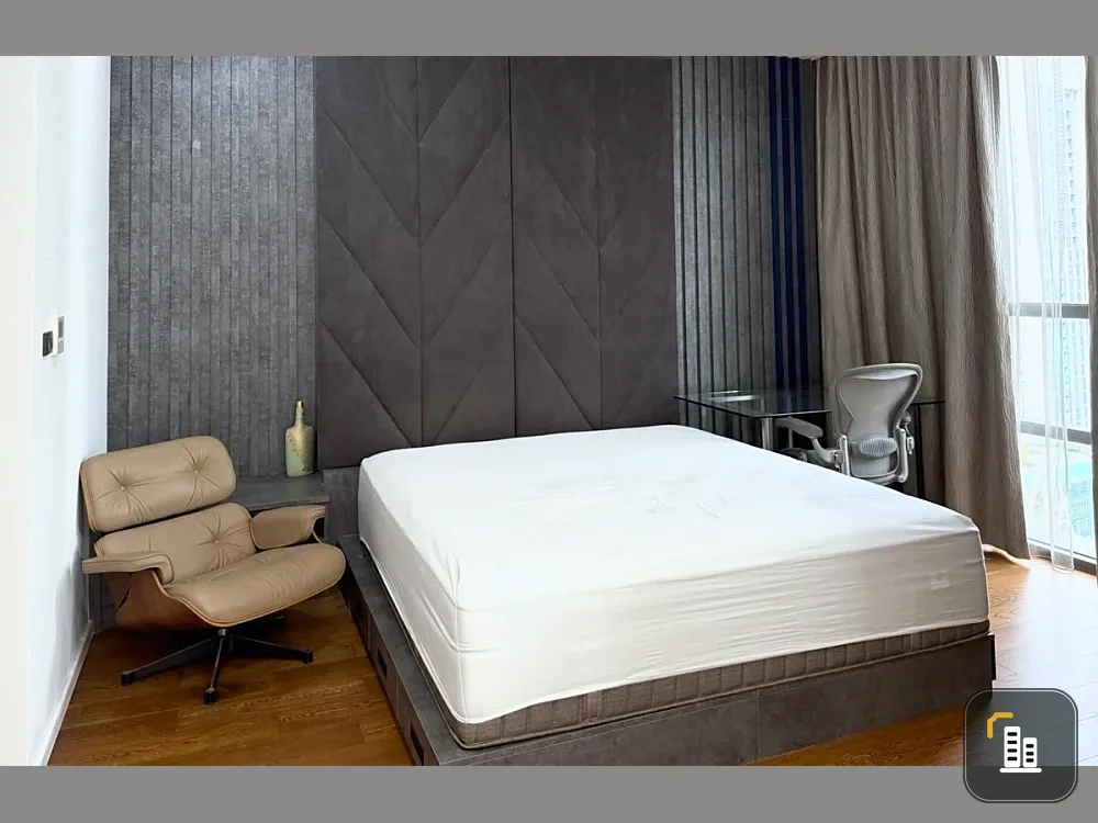 For rent: The Bangkok Sathorn, spacious room with plenty of usable space, complete amenities, beautiful city view, no blocking, reserve now!