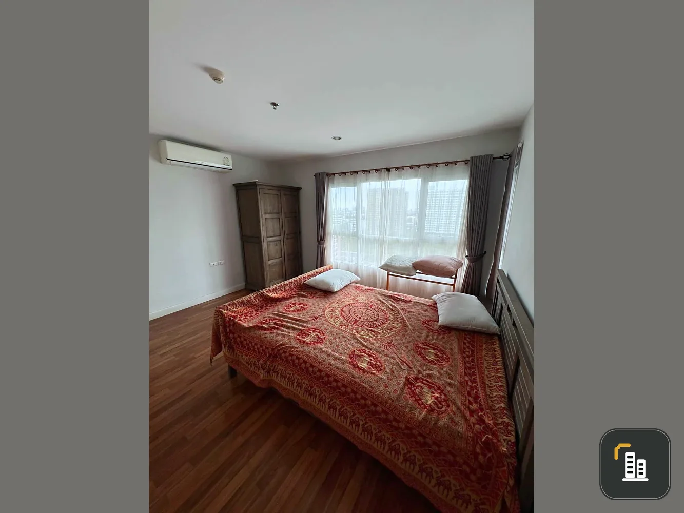 Thana Arcadia Condo for rent, high floor, fully furnished, just bring your bags++