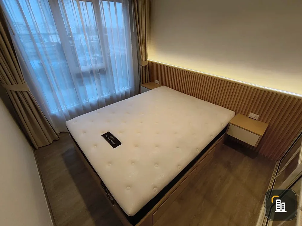 For rent: Regent Home Bangna, corner room, Bitec view, built-in furniture in Muji style, hurry and reserve before it's too late.