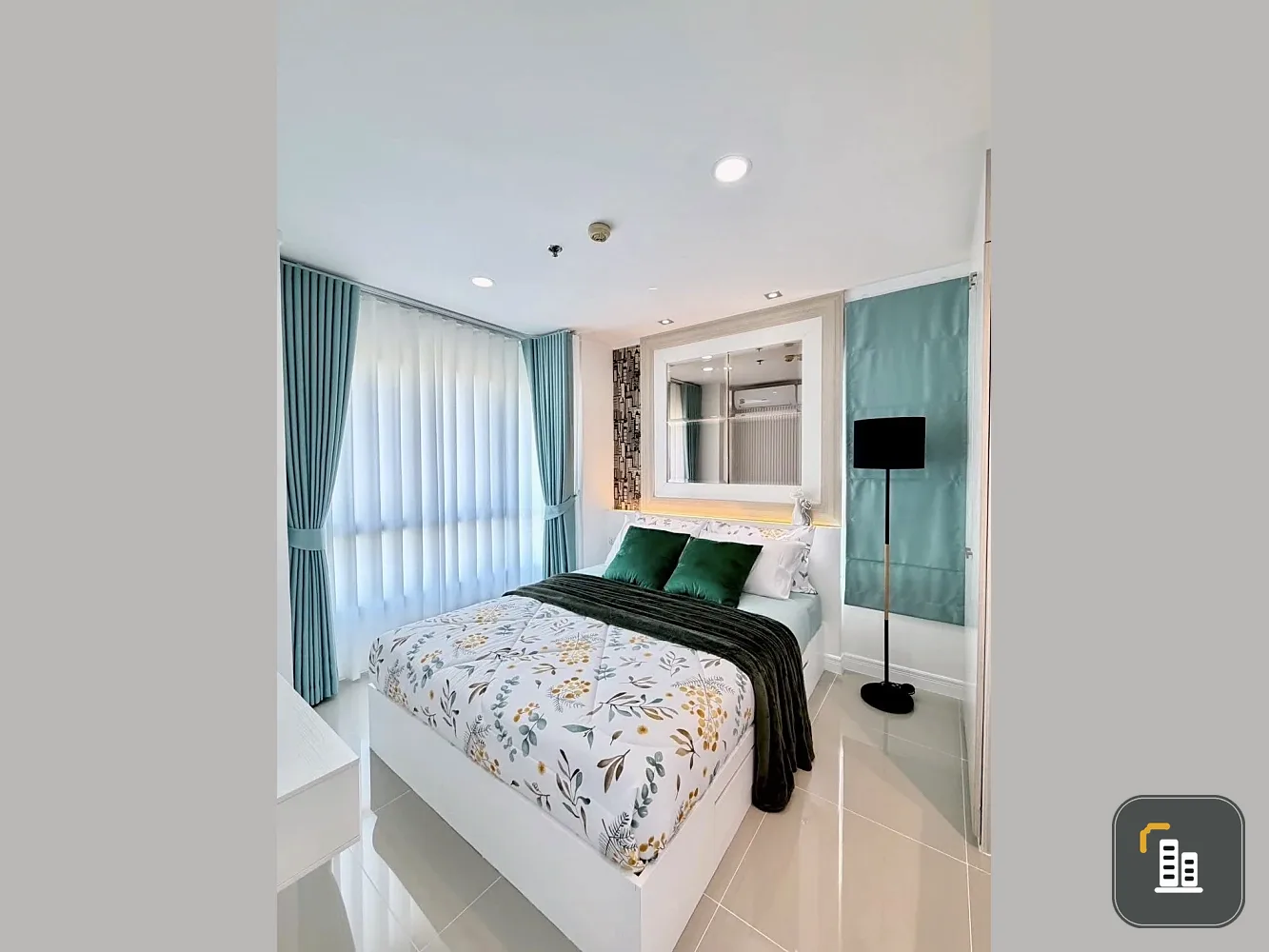 For sale: Lumpini Ville Naklua - Wongamat 180° SEA VIEW, stunningly beautiful, you'll have to stop and stare! Fully furnished, clear, and fully equipp