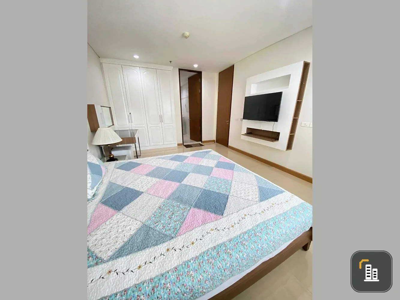 Condo for rent at Siri Residence Sukhumvit 24