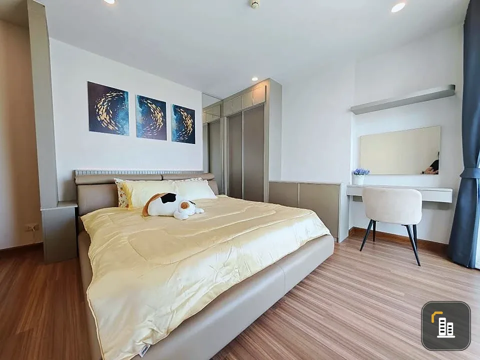 For rent: Supalai Premier Charoen Nakhon, corner room with privacy, fully furnished, ready to move in. Don't miss out, you'll regret it later.