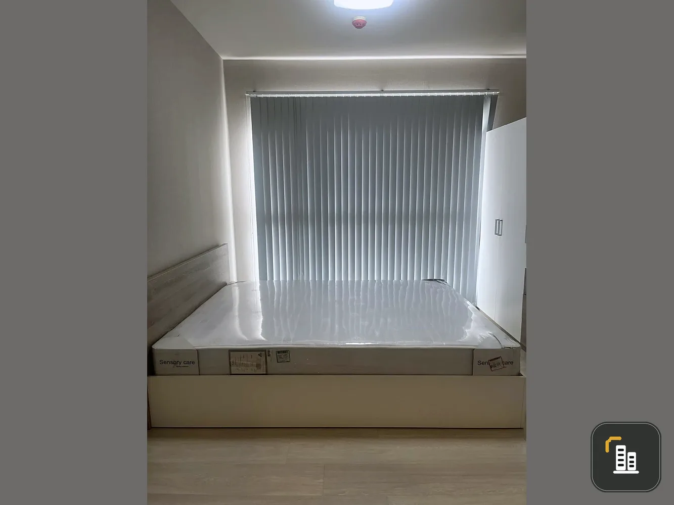 For rent: Aspire Rattanathibet. Spacious room, not stuffy. Balcony overlooking the swimming pool. Good breeze, not hot. Reserve now.