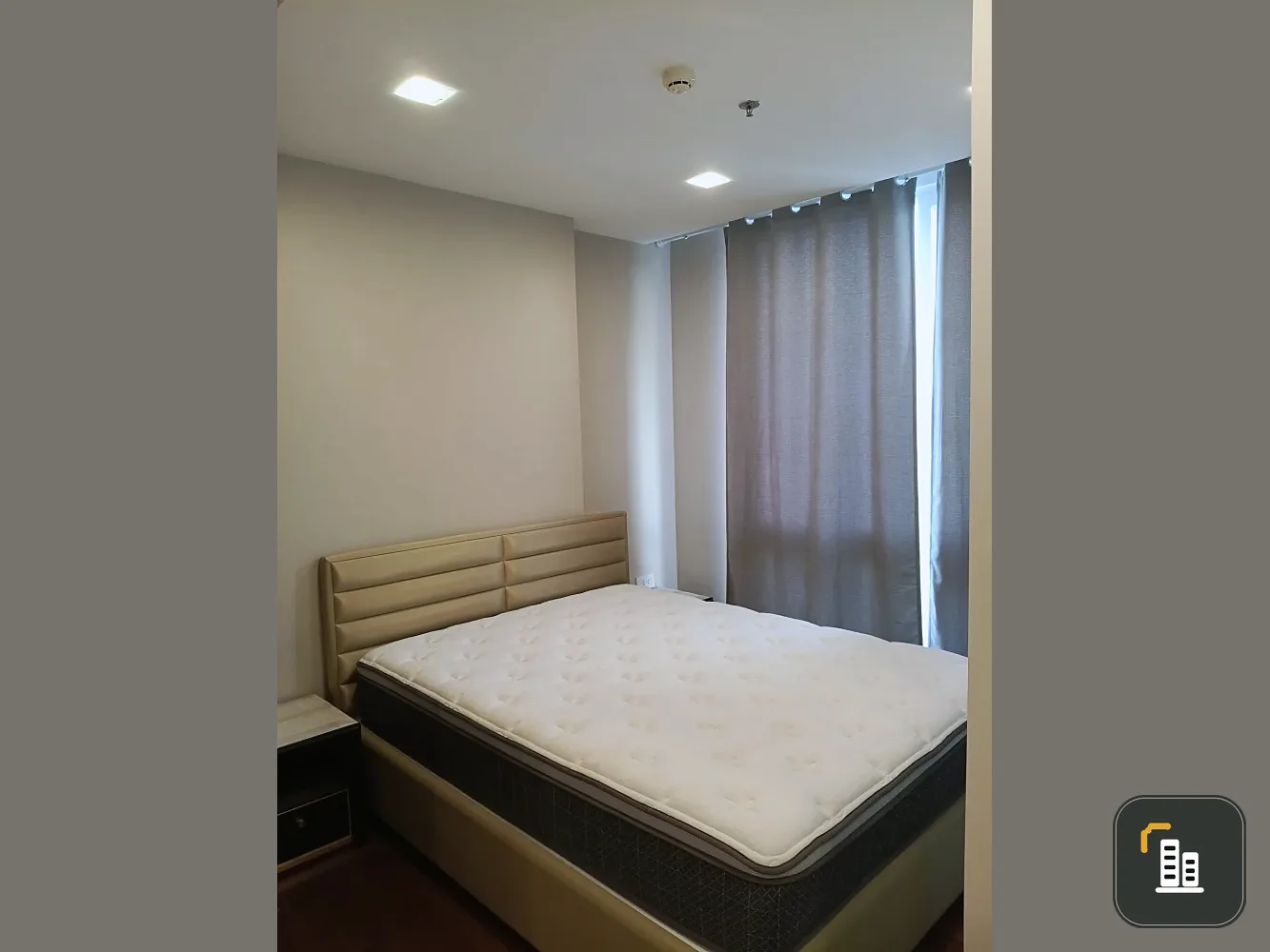 For sale: The Metropolis, 1 bedroom, 1 bathroom, 26th floor, beautiful view, not blocked, good location, fully furnished, reserve now.