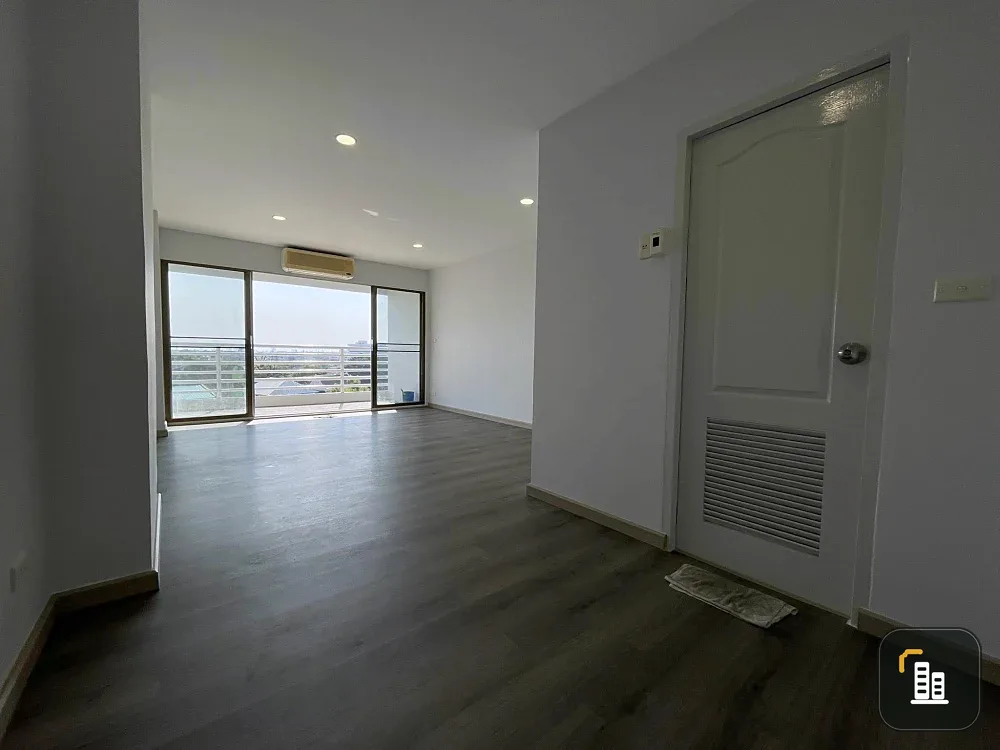 Condo for sale in Pinklao River Park View. Corner room with privacy. Room decorating enthusiasts should definitely not miss this.