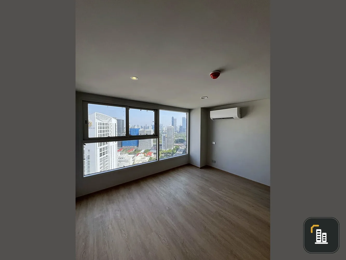 Urgent sale! Culture Chula, 23rd floor, good location, Lumpini Park view, 4.3 meter high living room ceiling, comfortable like home. Reserve now!
