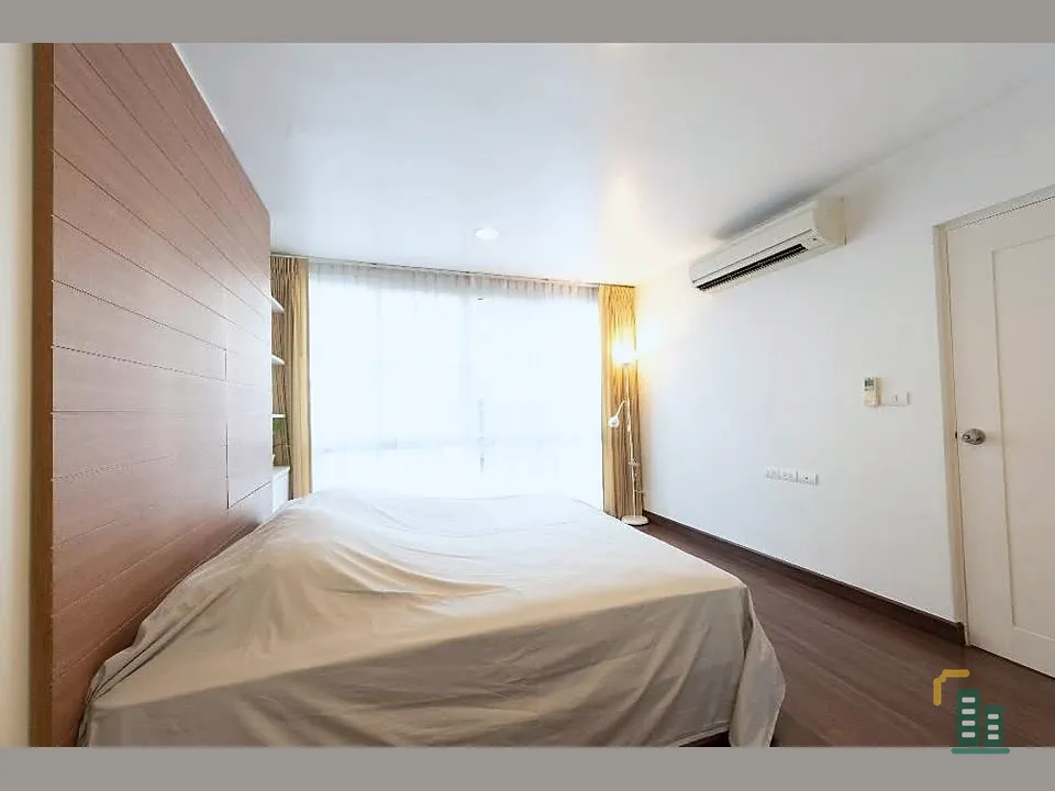 For sale: D 65 Condominium, 1 bedroom, 1 bathroom, lots of usable space, has a walk-in closet. If it's this good, hurry and reserve it now!
