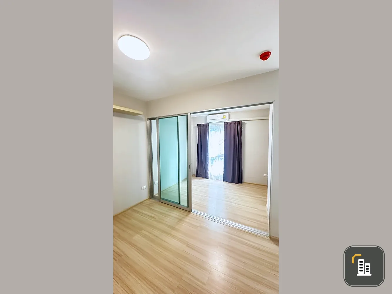 Plum Condo Chaengwattana Station for sale, empty room, room decoration enthusiasts shouldn't miss out, great location, hurry and reserve now!