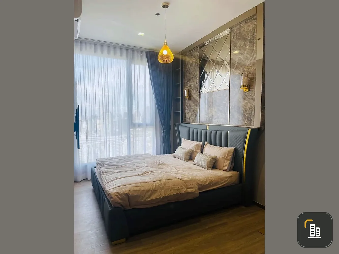 Condo for rent: Rhythm Charoenkrung Pavillion. Beautifully decorated room with excellent built-in furniture. You definitely can't miss this!