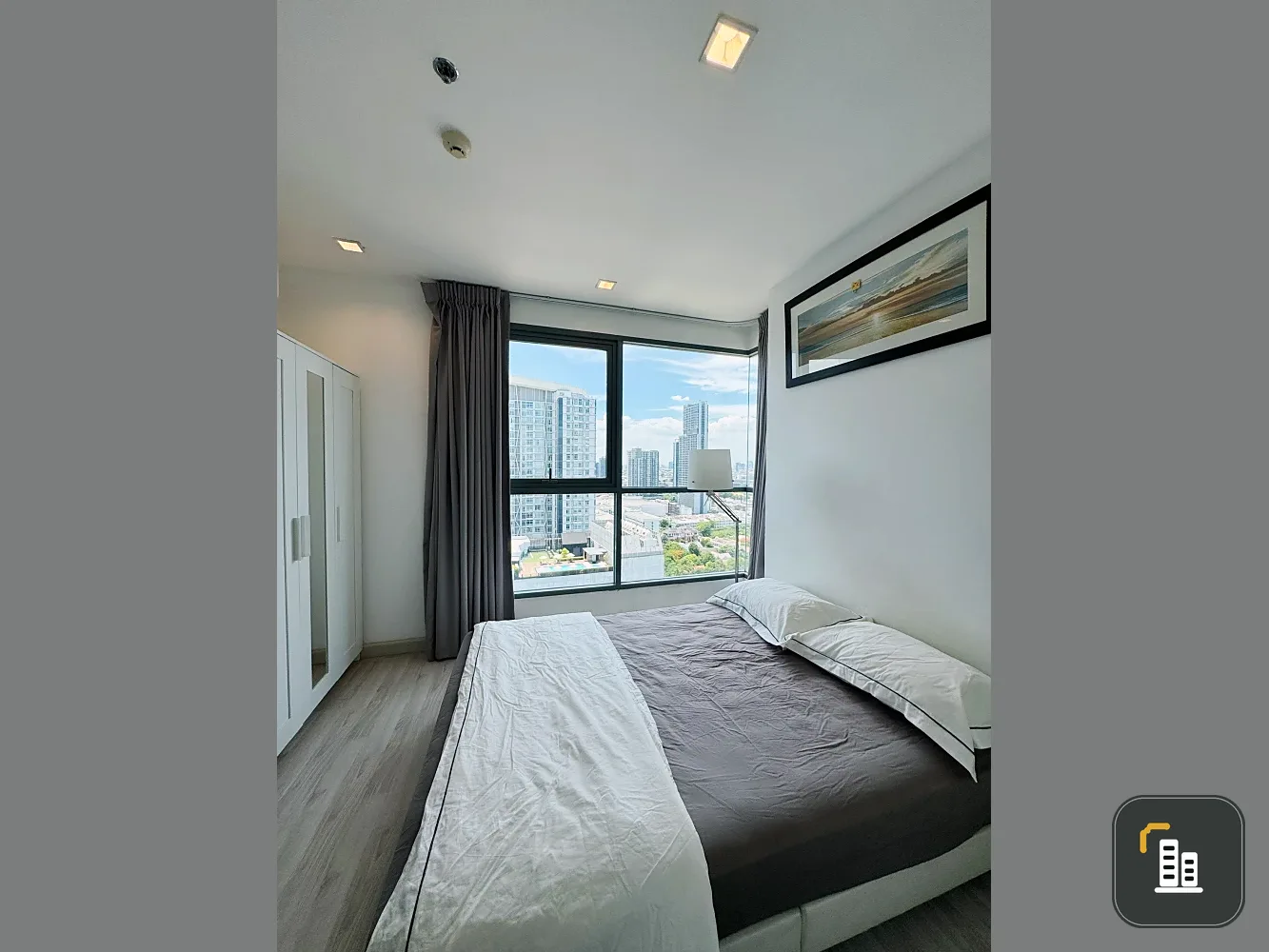 Urgent sale! IDEO MOBI SUKHUMWIT. Spacious room, plenty of usable space, reasonable price. Come and own it today. Don't delay!