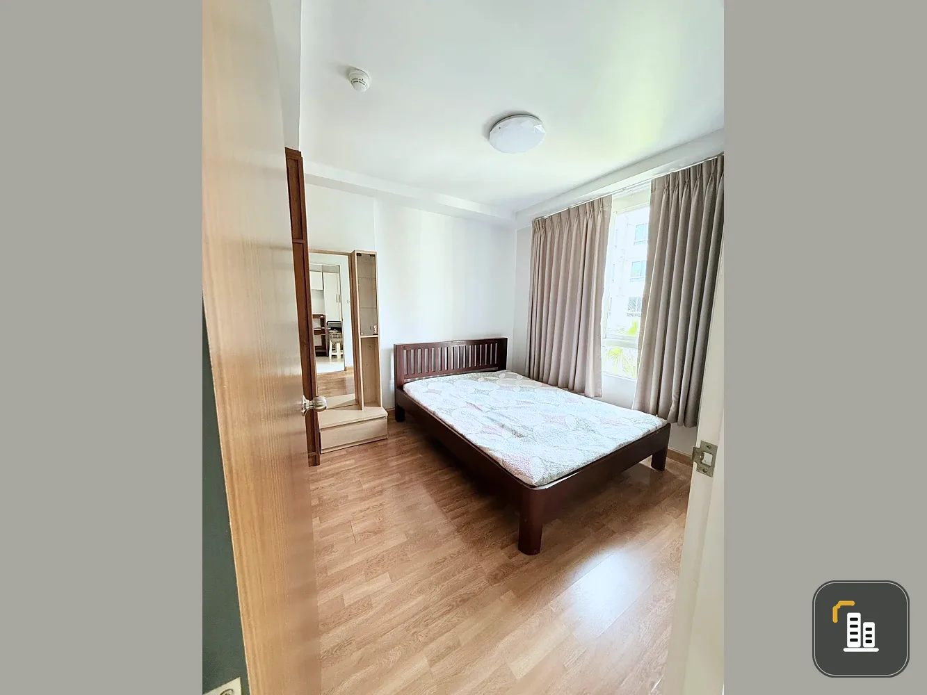 For sale: Ivy Ratchada, 1 bedroom, 1 bathroom, great location, fully furnished and equipped. Don't miss out!