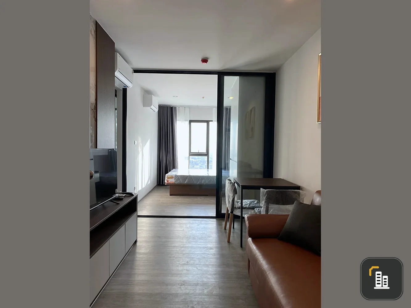 For rent: Regent Home Wutthakat, fully furnished and equipped with appliances. Just bring your personal belongings and move in! Don't miss out!
