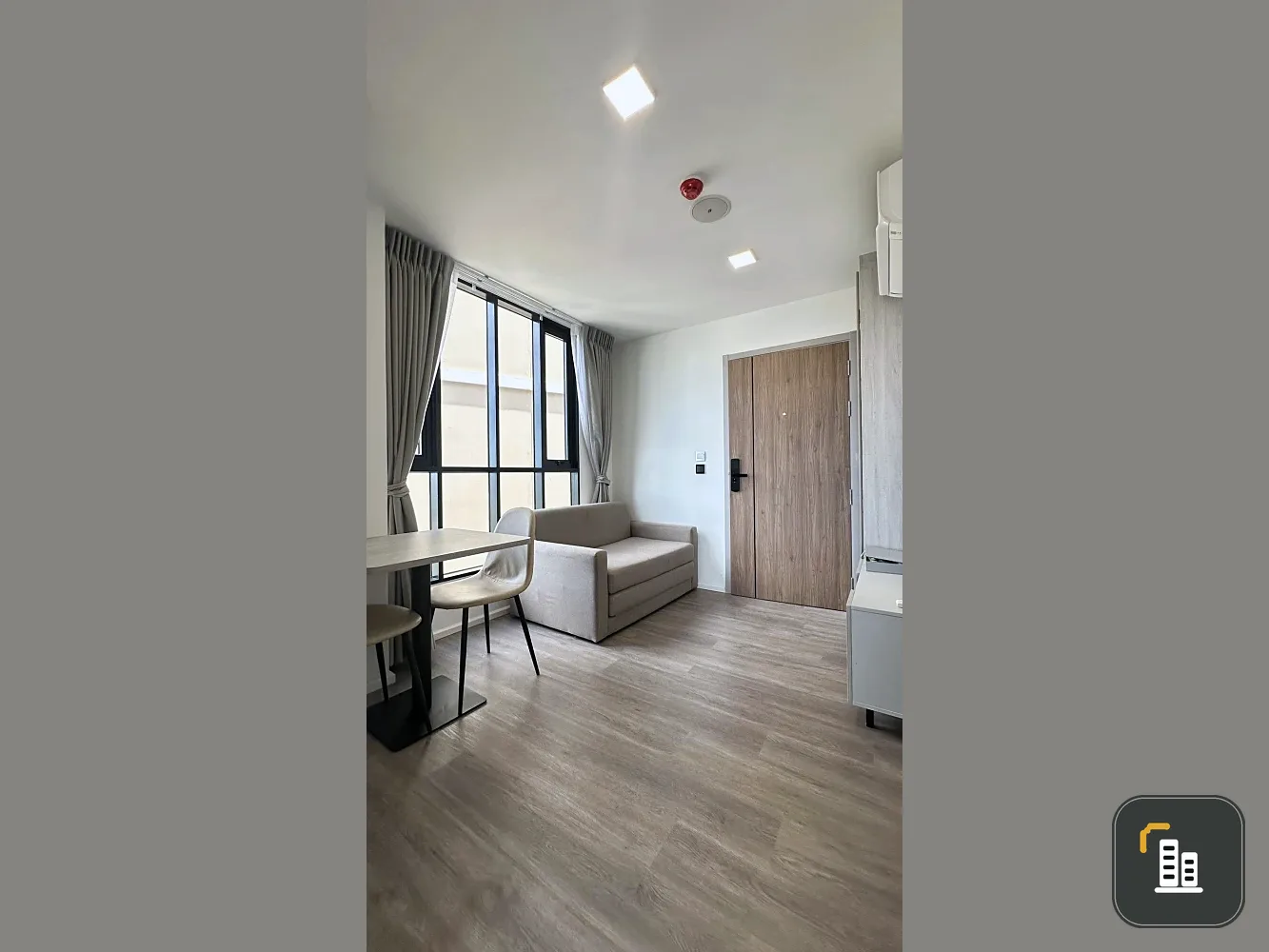 For rent: Atmoz portrait Srisaman, Building A, 6th floor, corner room, full natural light. Reserve now before it's gone.