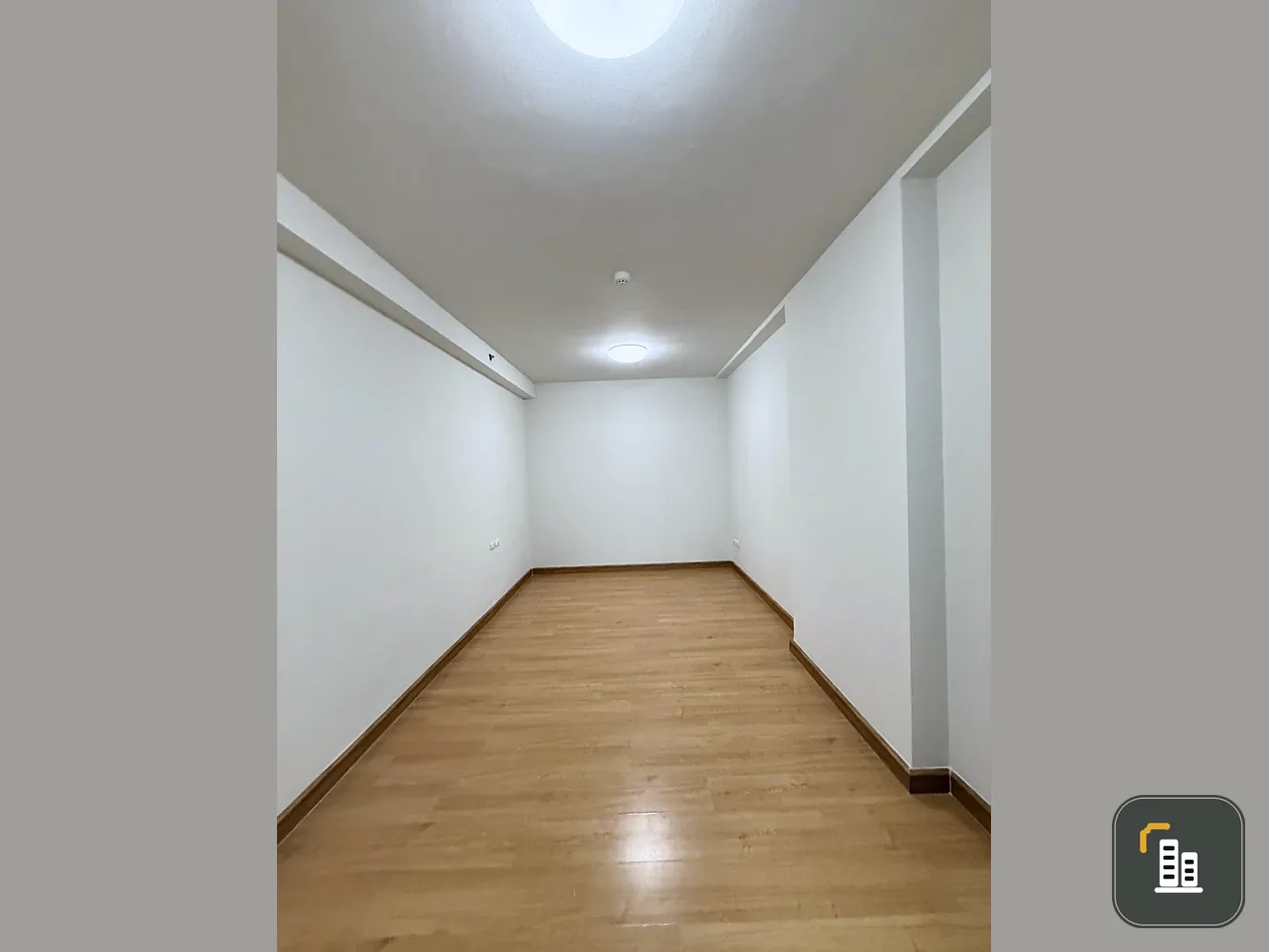 Selling Supalai Park Ratchapruek-Phetkasem, unfurnished unit with spacious living area, great location, and amazing common areas. Book now!