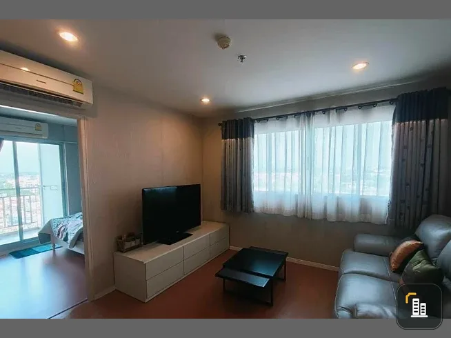 For rent: Lumpini Condotown North Pattaya Sukhumvit, 14th floor. Spacious and comfortable room. Book now!