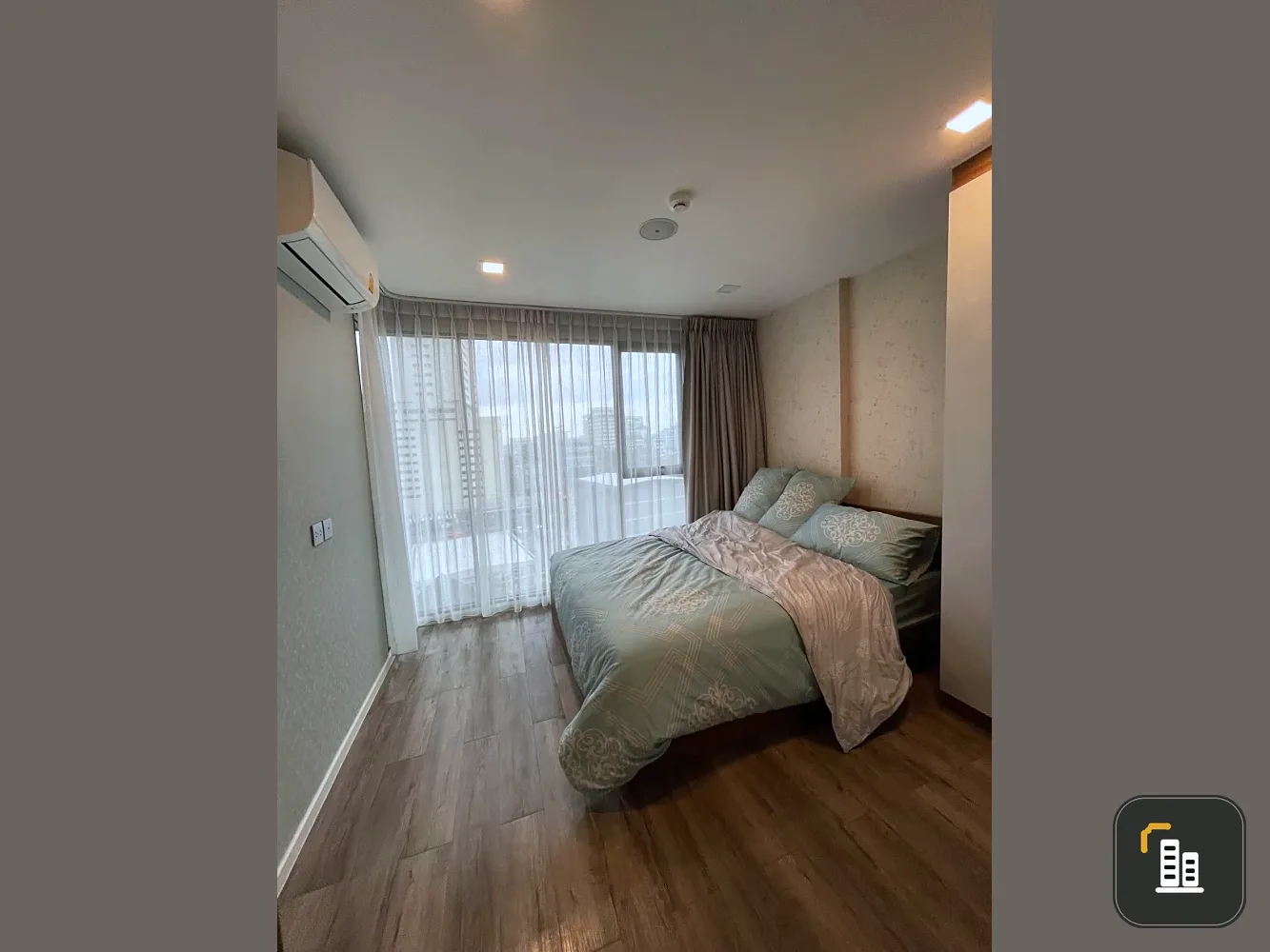 For sale: Modiz Ratchada 32, 2 bedrooms, 2 bathrooms, fully furnished, beautiful view, ready to move in.