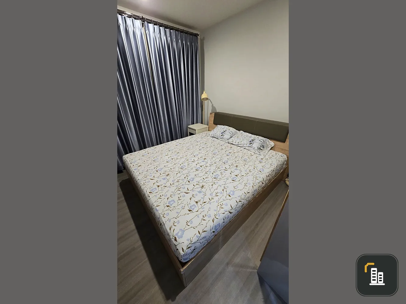 Urgent sale! The President Charan - Yaek Fai Chai Station. Ready-to-move-in unit with spacious living area. Great price! Book now, don't miss out!