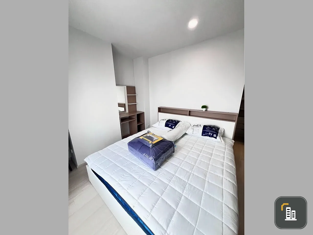 For rent: ASPIRE Vibha-Victory, 14th floor, corner unit, fully furnished, very livable. Book now, don't wait!