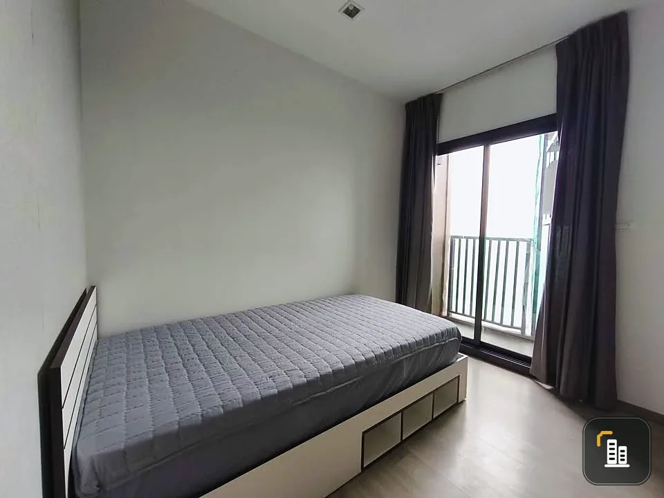 For rent: THE BASE PHETKASEM, ready-to-move-in unit, fully furnished, high floor, spacious and comfortable. Book now!
