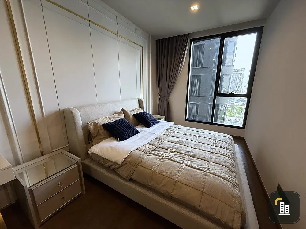For rent: Ideo Q Sukhumvit 36, fully furnished unit with high-quality built-in furniture. Amazing price! Book today! Don't miss out!